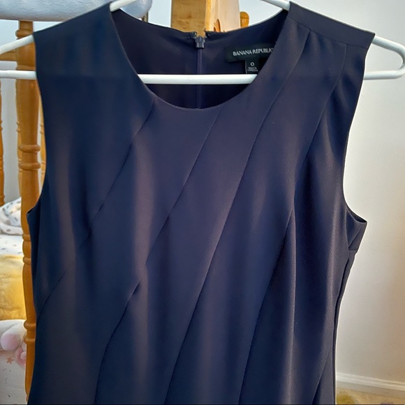 Navy blue Banana Republic size 0 dress. New without tags. - Picture 3 of 3